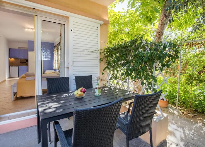 Amversashouse Aparthotel 3*